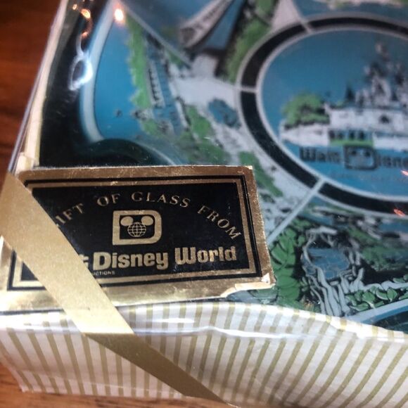 Vintage Walt Disney World 1970's Blue Glass Candy Dish Ashtray Plate Bowl NIB - Picture 2 of 3